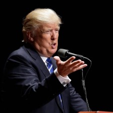 Los latinos salvarán a EEUU de Trump